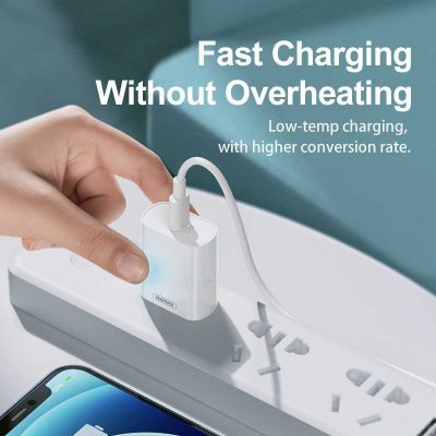 شارژر دیواری 20 وات ریمکس مدل RP-U70