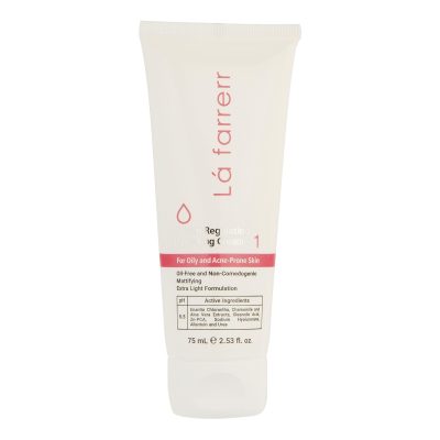 کرم کنترل‌کننده چربی و آبرسان لافارر مدل 01 مناسب پوستهای چرب و مستعد آکنه حجم 75 میلی‌لیتر