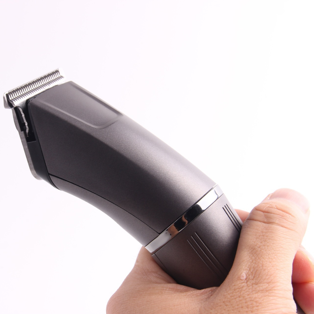 ماشین اصلاح موی سر و صورت و بدن جیمی مدل 666 ماشین اصلاح موی سر و صورت و بدن جیمی مدل 666