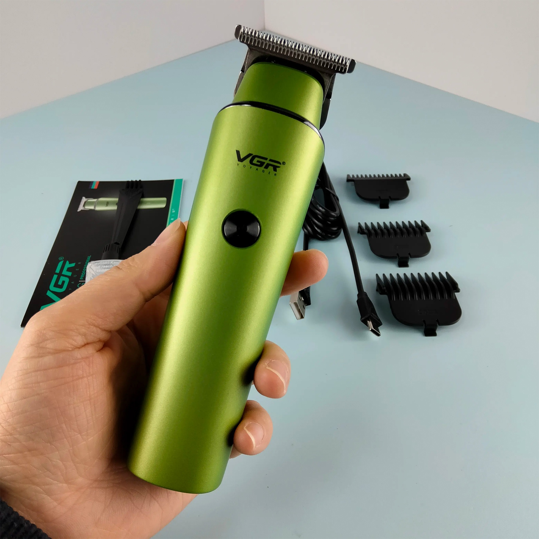 ماشین اصلاح موی سر و صورت وی جی ار مدل V-933 G ماشین اصلاح موی سر و صورت وی جی ار مدل V-933 G